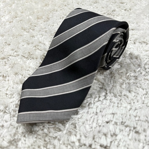 Giorgio Armani Necktie Black & Gray Striped Silk Designer Italy Men's Tie Luxury - Picture 1 of 9